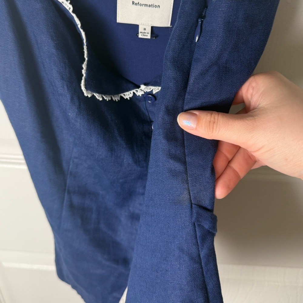 Reformation Viola Linen Top in Danube Blue 8 - Picture 3 of 7